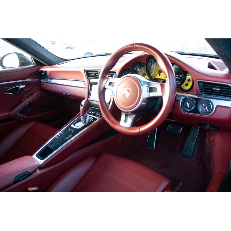 Porsche 911 Turbo (N.8557) view 18