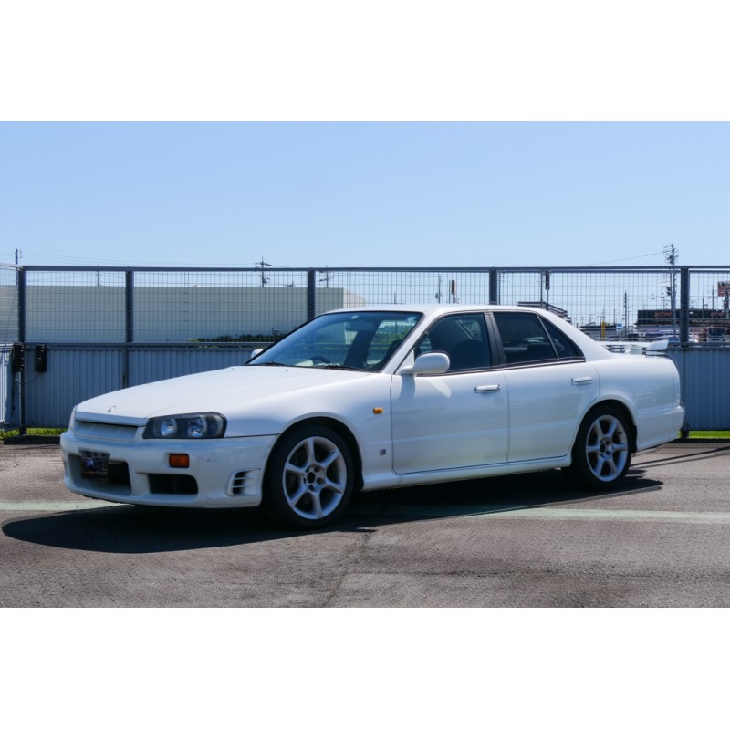 Nissan Skyline 25GTT sedan (N.8526) view 3