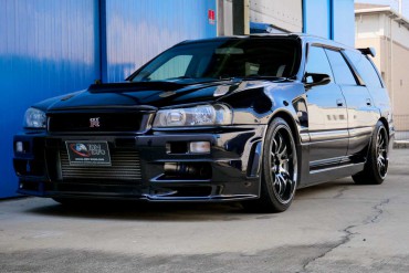 Nissan Stagea (N.8432)