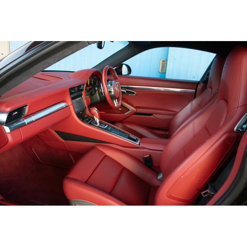 Porsche 911 Turbo (N.8557) view 28