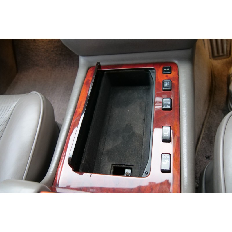 Toyota Century (N.8497) view 57